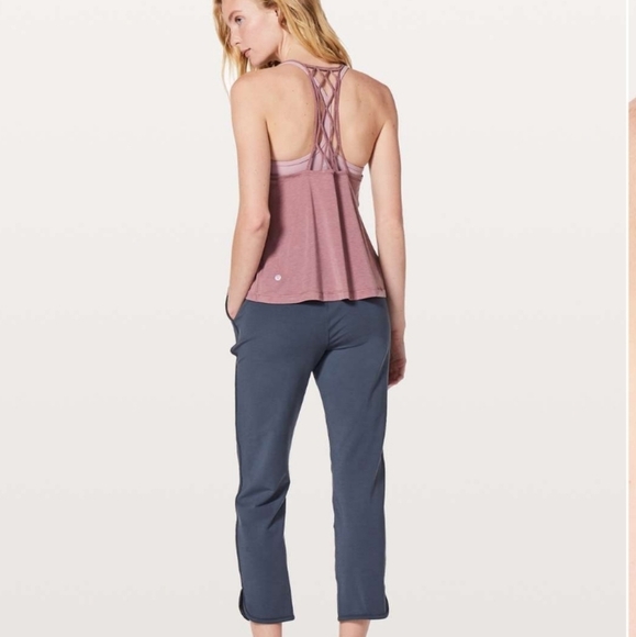 LULULEMON love knot Sleeveless T-shirt with Cross Open Back Women's Pink size 6 - Picture 3 of 14